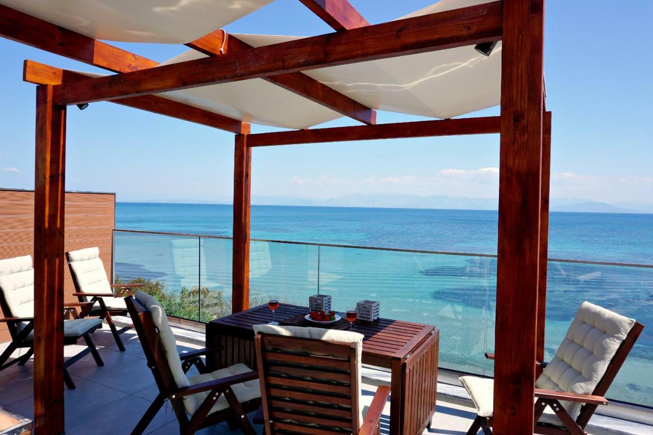 Galini Beach Studios And Penthouse Mesongí Exterior foto